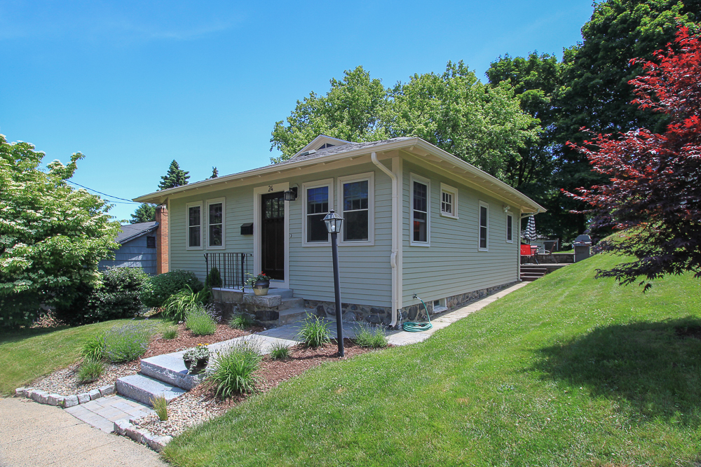 24 Matthies Street Beverly, MA John & Cindy Farrell Coldwell Banker