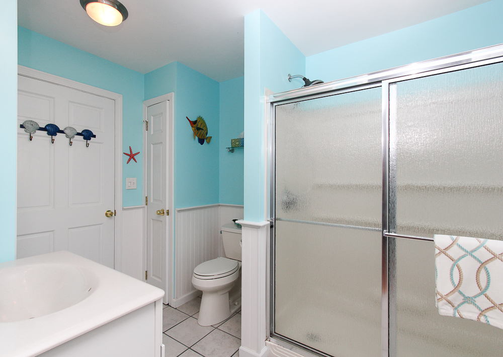 Bathroom 15 Sylvan Road Beverly Massachusetts