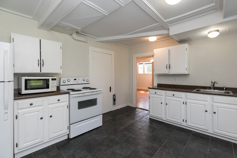 Apartment kitchen 40 Atlantic Avenue Rockport Massachusetts