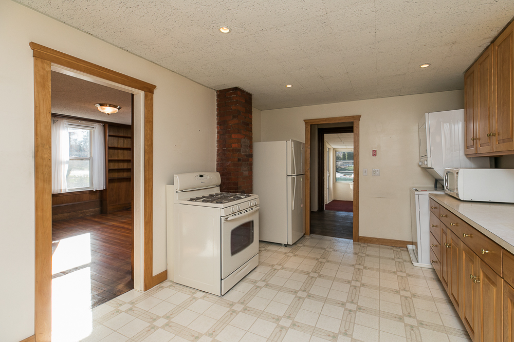 Kitchen 75 Hamilton Avenue Hamilton Massachusetts