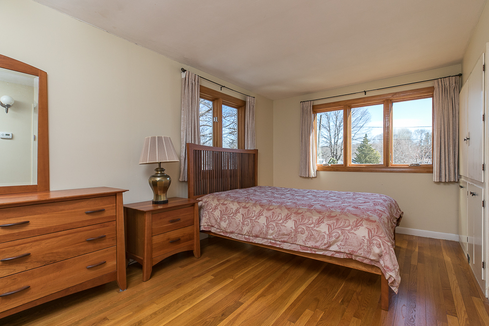 Second floor bedroom 40 Crescent Road Hamilton, Massachusetts