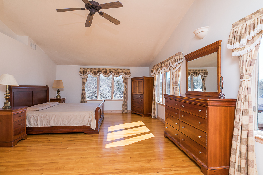 Main bedroom 40 Crescent Road Hamilton, Massachusetts