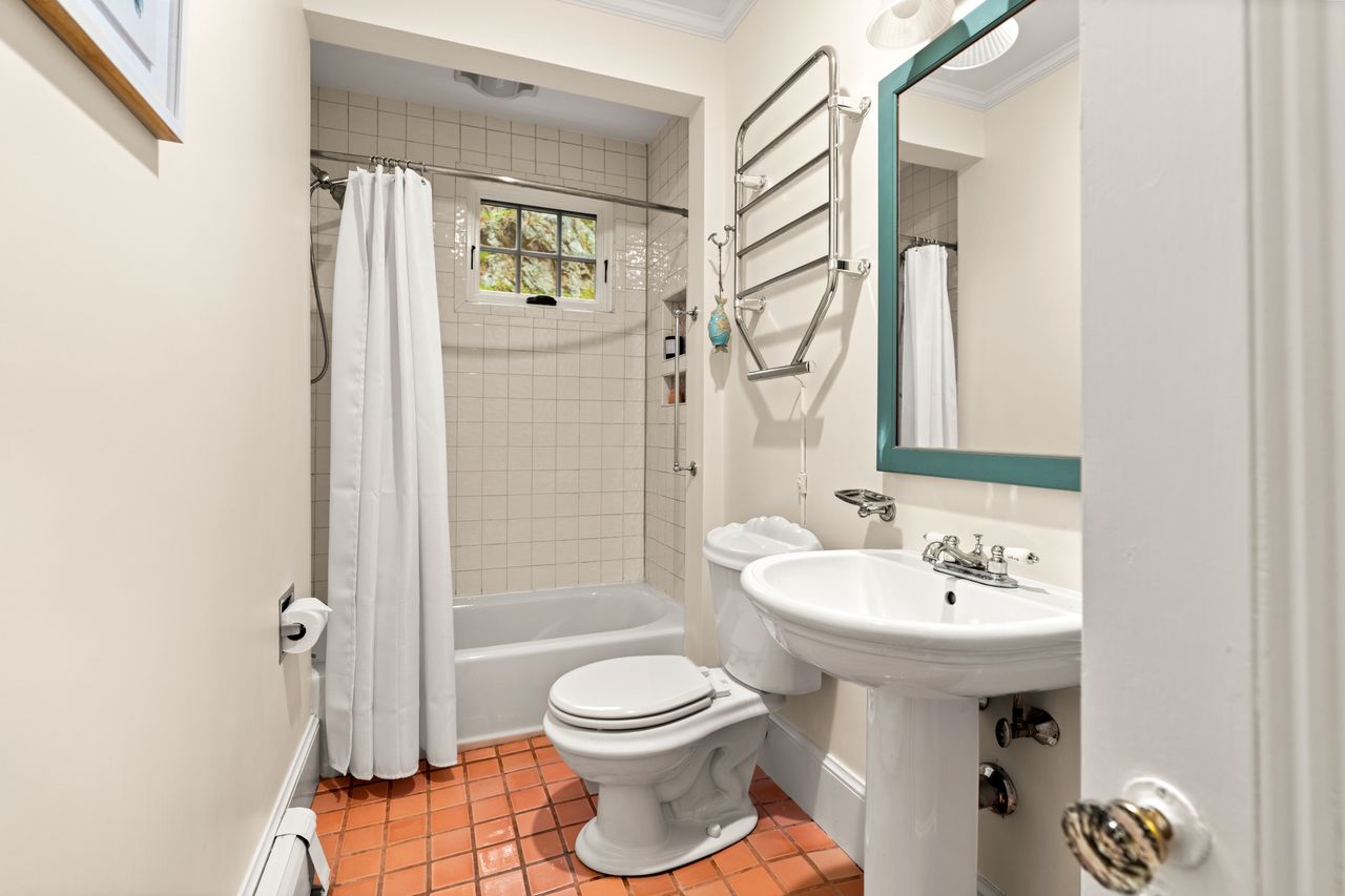 1st floor bath 920 Hale Street Beverly Massachusetts