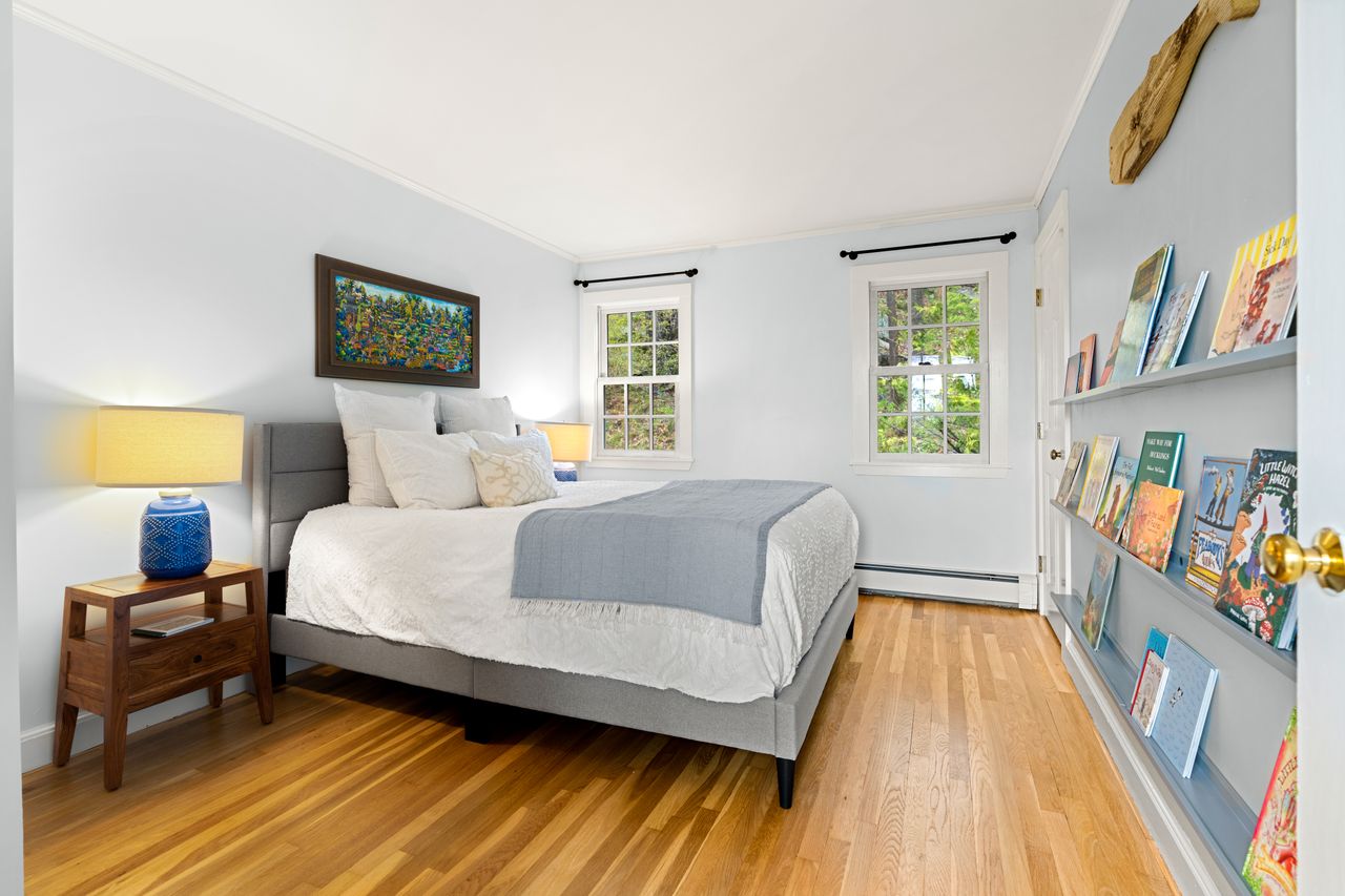 Bedroom 920 Hale Street Beverly Massachusetts