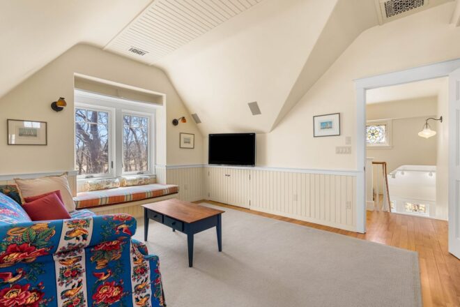 third-floor-sitting-room-51-lebaron-road-essex-ma-LL-john-and-cindy-farrell