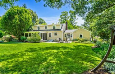 rear-yard-screened-porch-84-pleasant-street-wenham-ma-LL